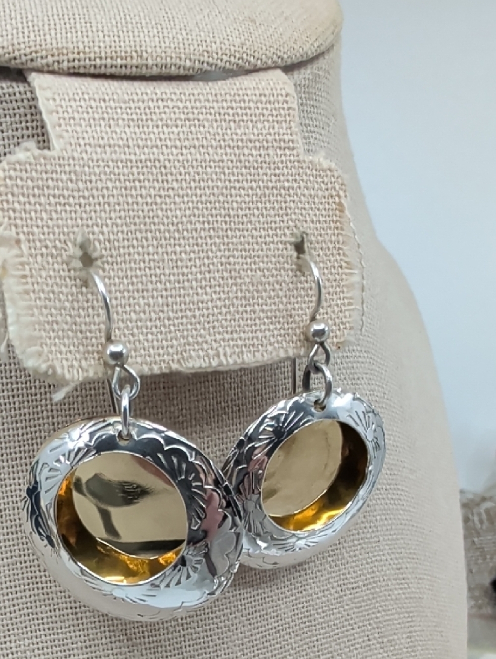Vintage Sterling Silver Two Tone Stamped Circle Disc Dangle Earrings Artisan - Picture 3 of 17